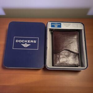 Dockers Bifold Wallet Front Pocket Brown Genuine Leather NEW With Box